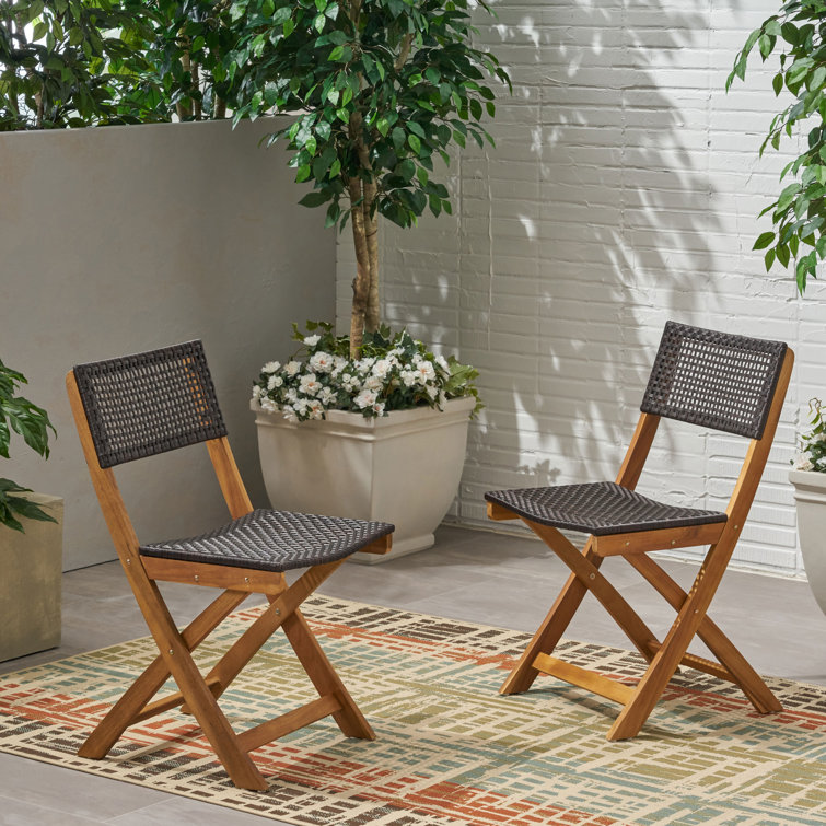 Folding discount wicker chair